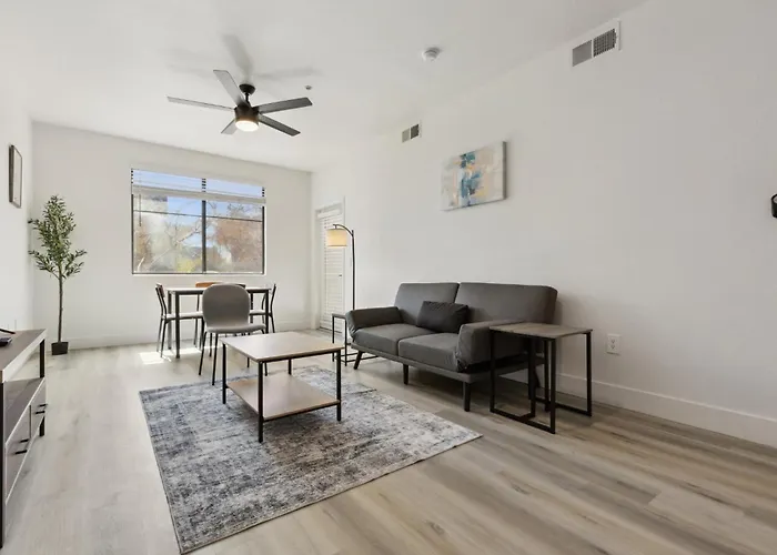 Apartment Cozysuites - Westgate With Pool 01 Glendale